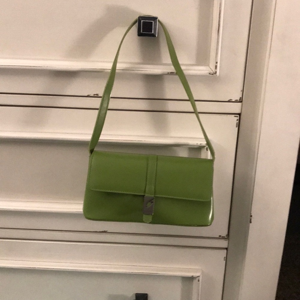Guess purse - Picture 4 of 5
